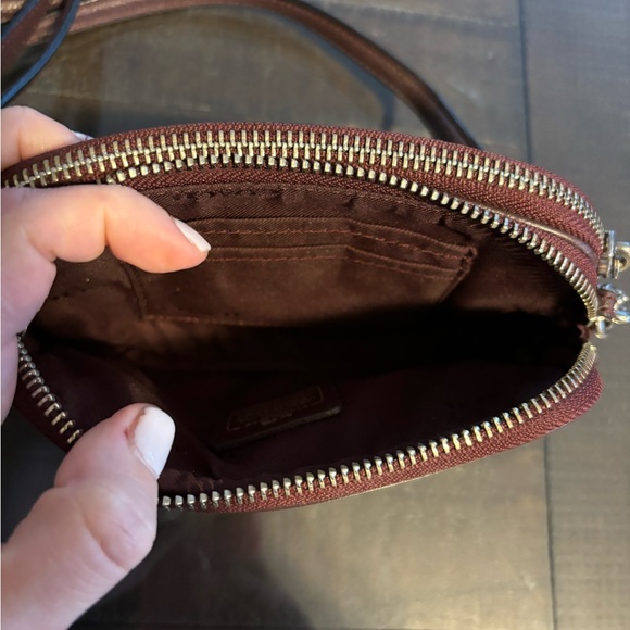 Small coach crossbody - Picture 4 of 4